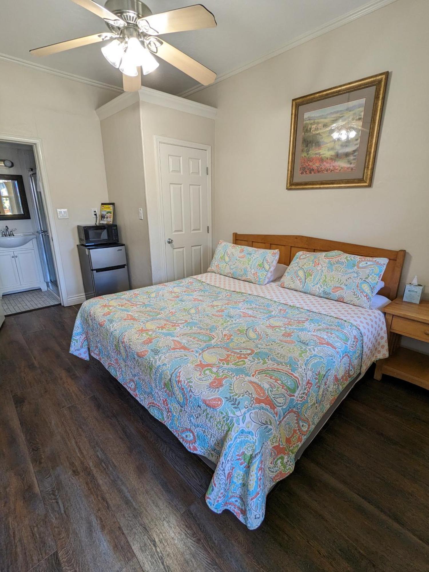Los Gatos Garden Inn Hotel エクステリア 写真