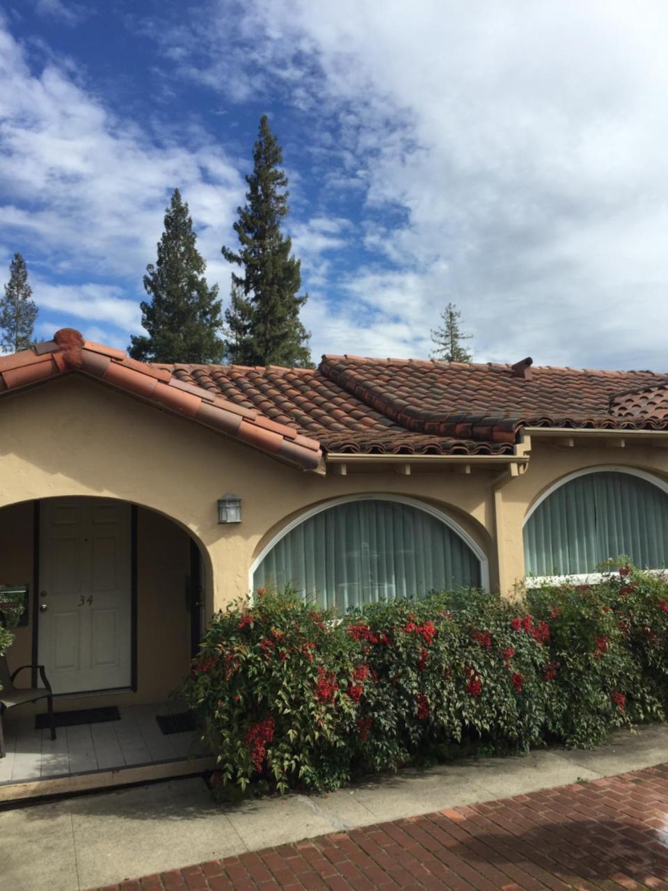 Los Gatos Garden Inn Hotel エクステリア 写真