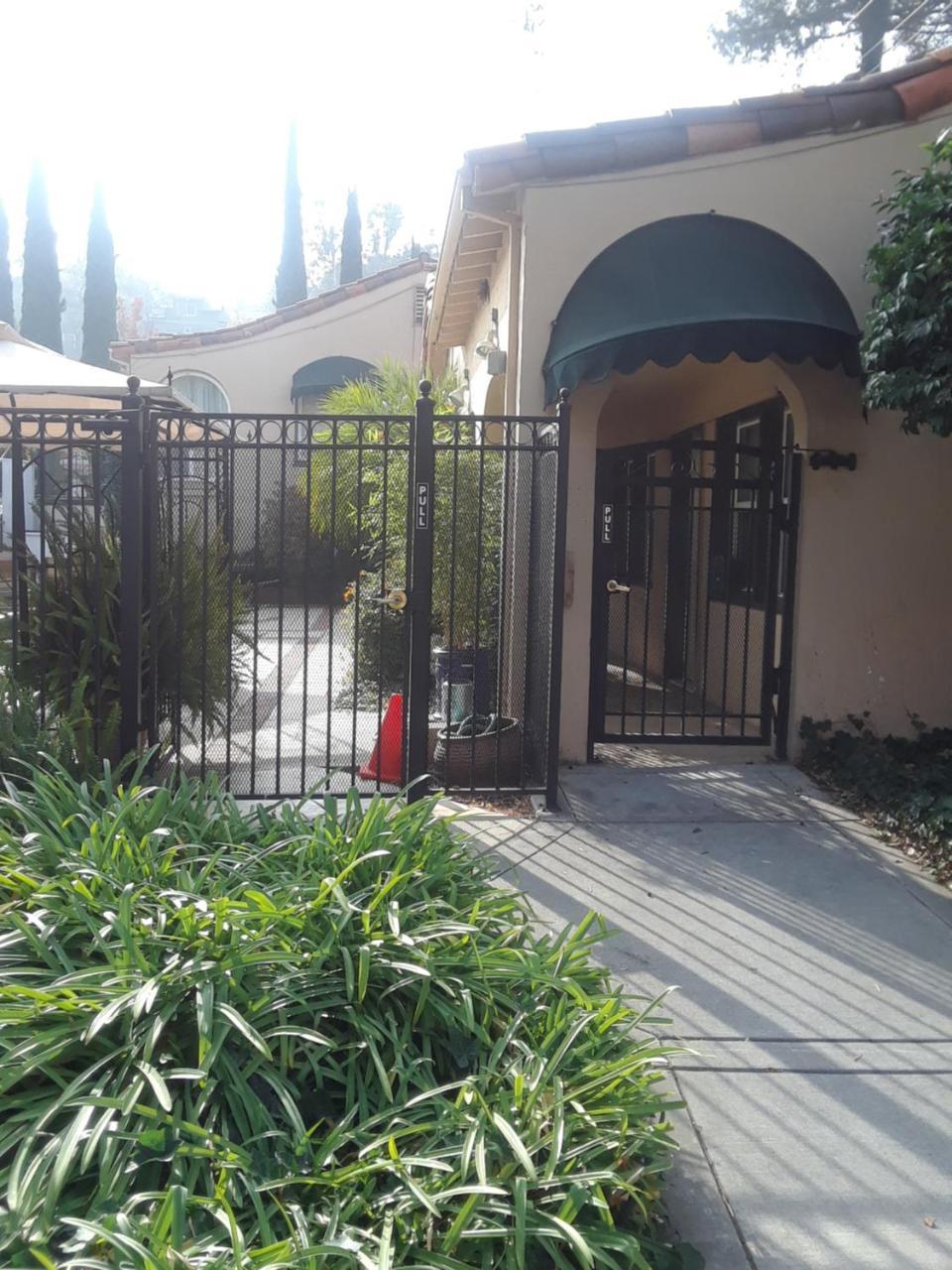 Los Gatos Garden Inn Hotel エクステリア 写真