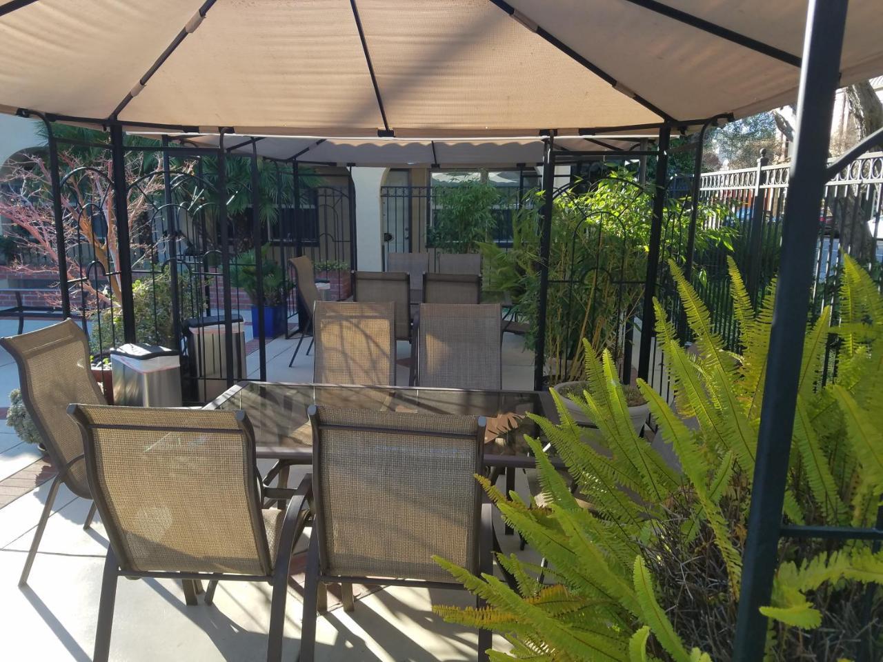 Los Gatos Garden Inn Hotel エクステリア 写真